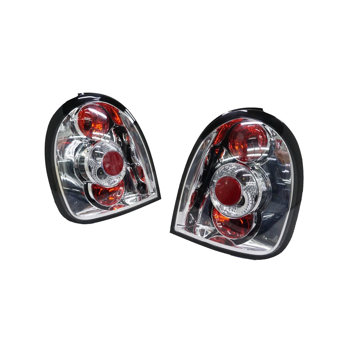 sk3700-cos943d-corsa-3p-hb-9300-cromado-7.jpg Focos traseros Opel Corsa 3P 94-08 fondo cromado - Imagen 1